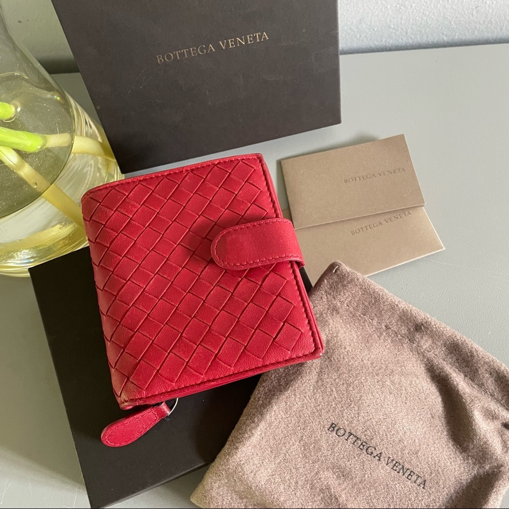 Bottega Veneta Intrecciato Red Leather Bifold Wallet